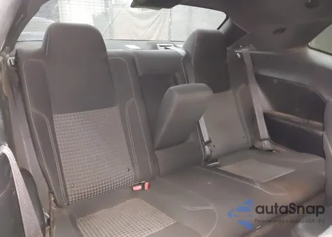 2015 Dodge Challenger R/T z USA, uszkodzony, nr VIN 2C3CDZAT6FH712892